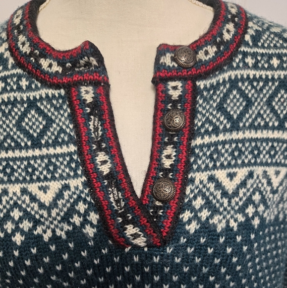 Vintage L.L. Bean deep green, white, and red wool pullover sweater - Picture 2 of 9